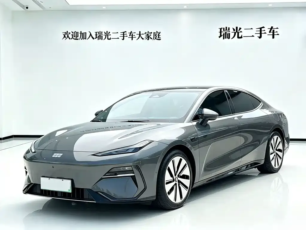 Geely Galaxy E8 — фото 1
