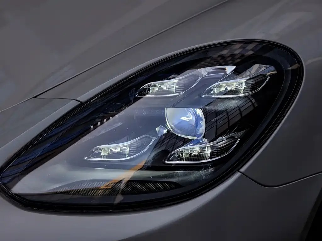 Porsche Panamera — фото 9