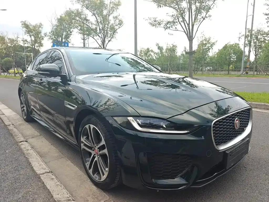 Jaguar XEL — фото 1
