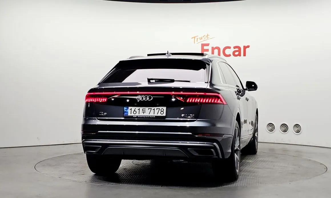 Audi Q8 — фото 3