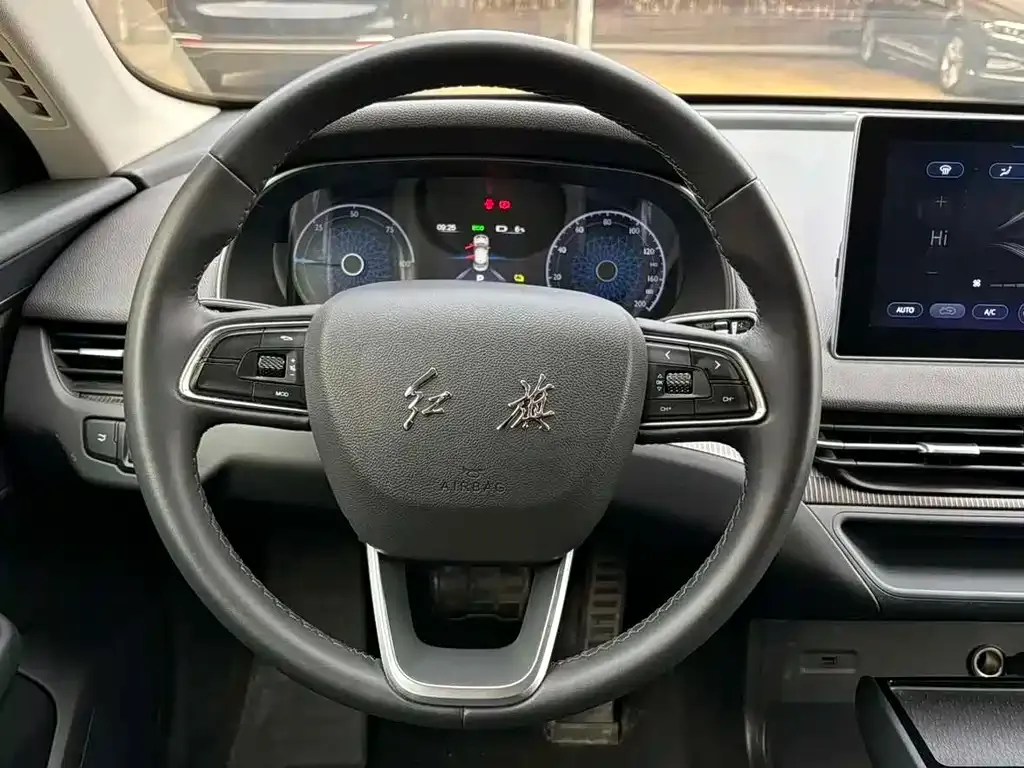 Hongqi E-QM5 — фото 4