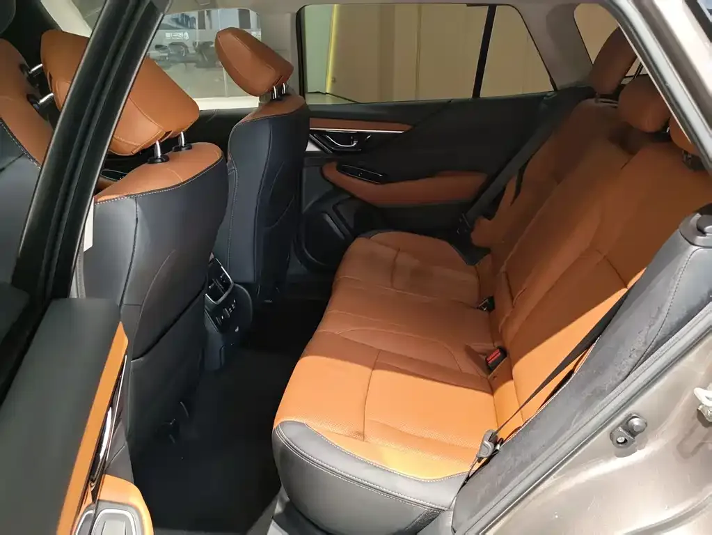Subaru Outback — фото 4