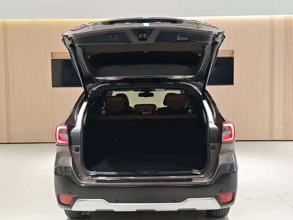 Subaru Outback — фото 2