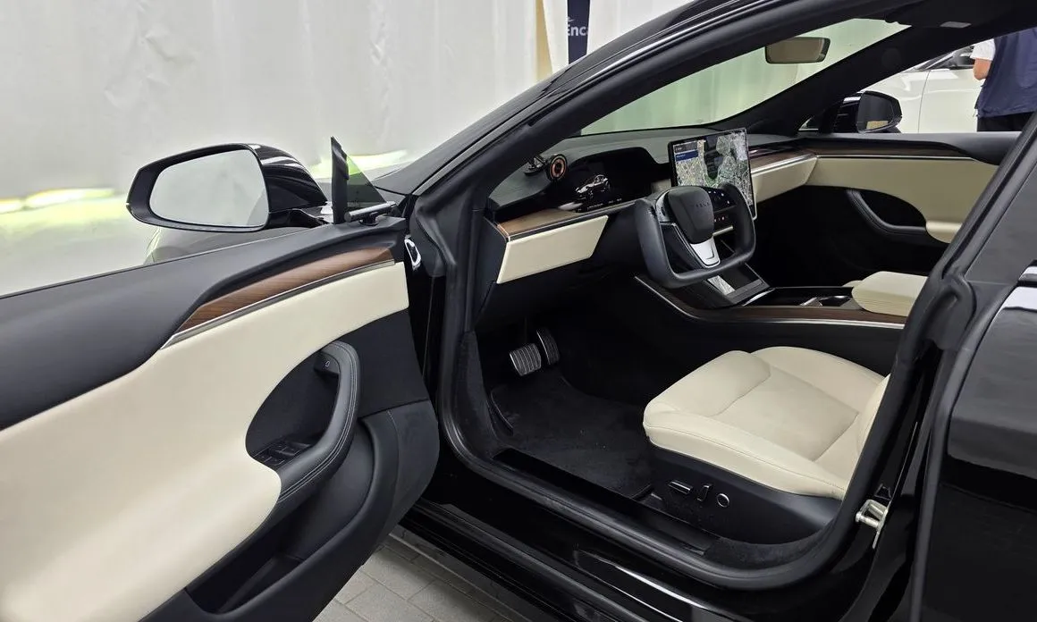 Tesla Model S — фото 8