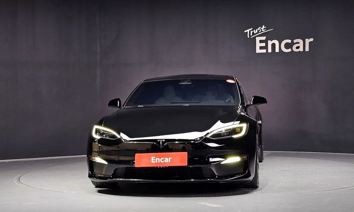Tesla Model S — фото 4