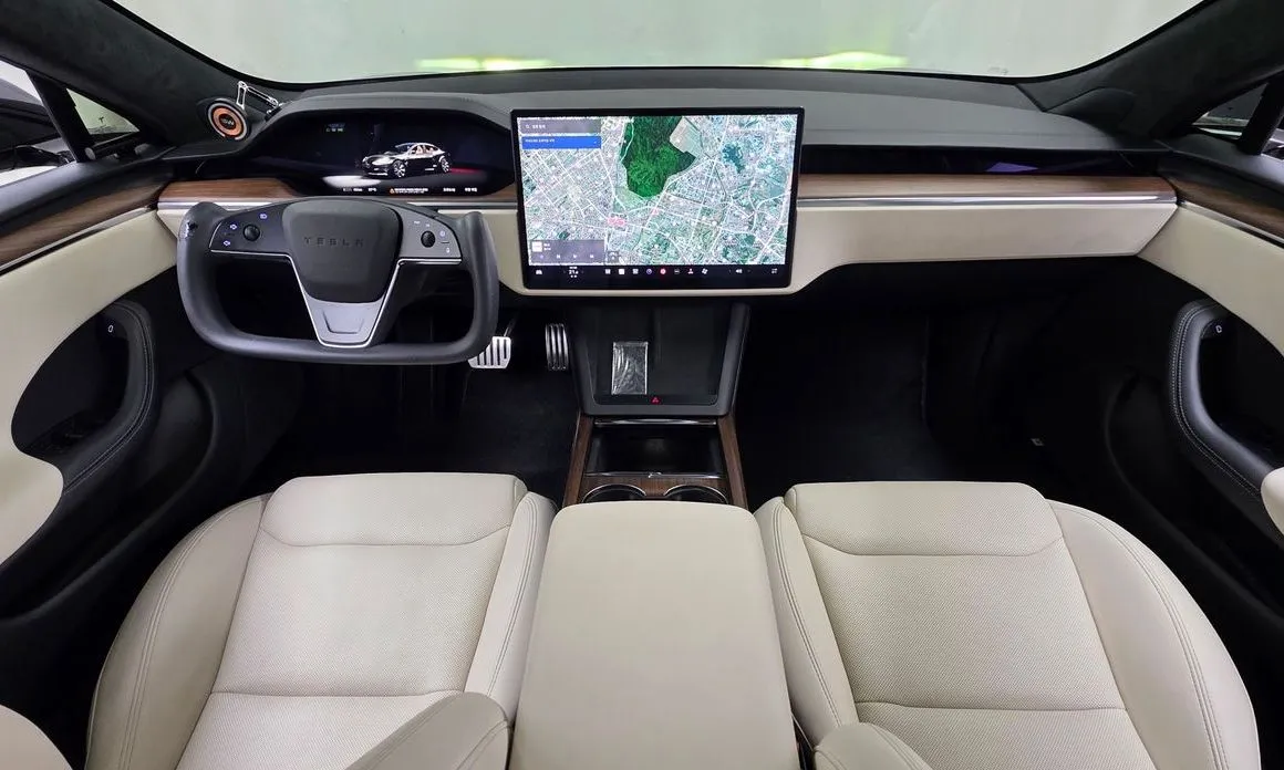 Tesla Model S — фото 5