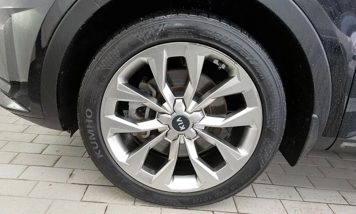 Kia Sorento — фото 10