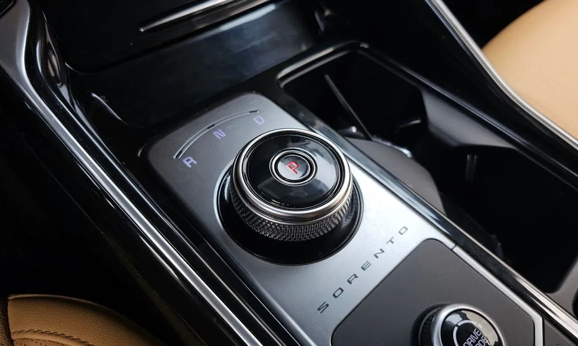 Kia Sorento — фото 5