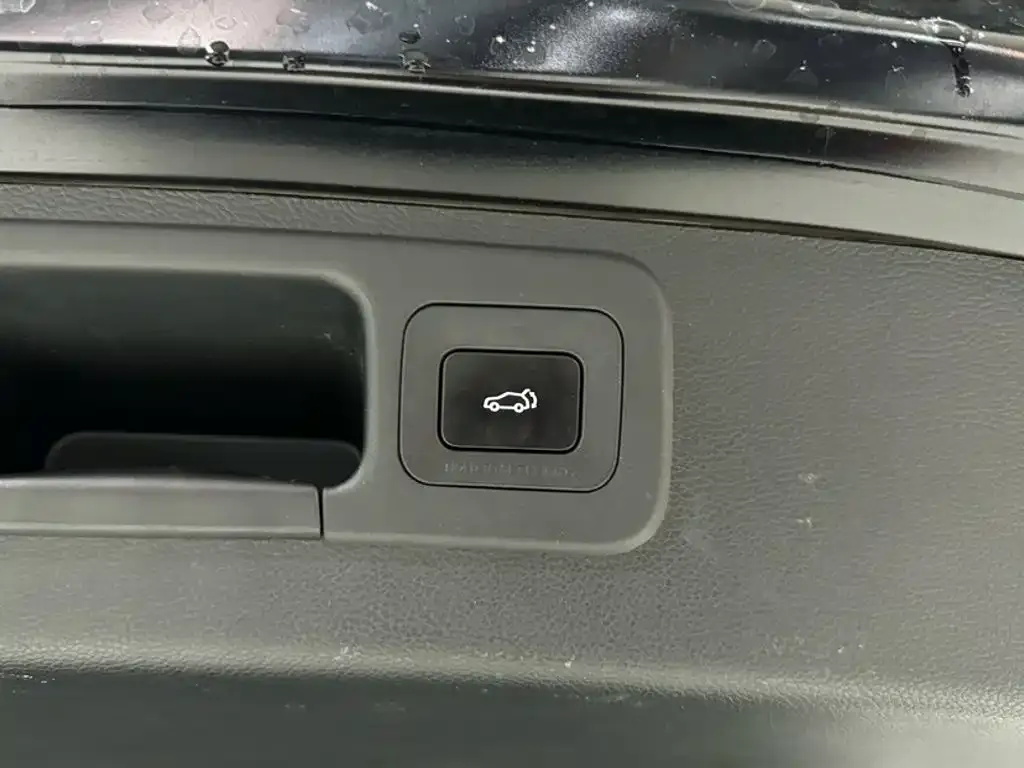 GAC Motor Trumpchi GS8 — фото 7