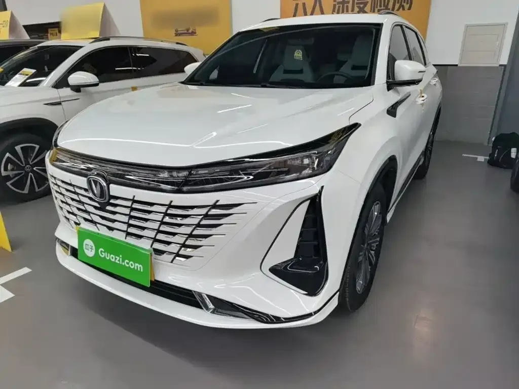 Changan CS75PLUS — фото 1