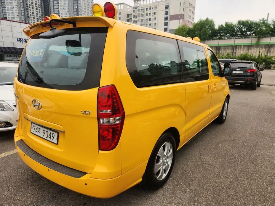 Hyundai Starex — фото 5