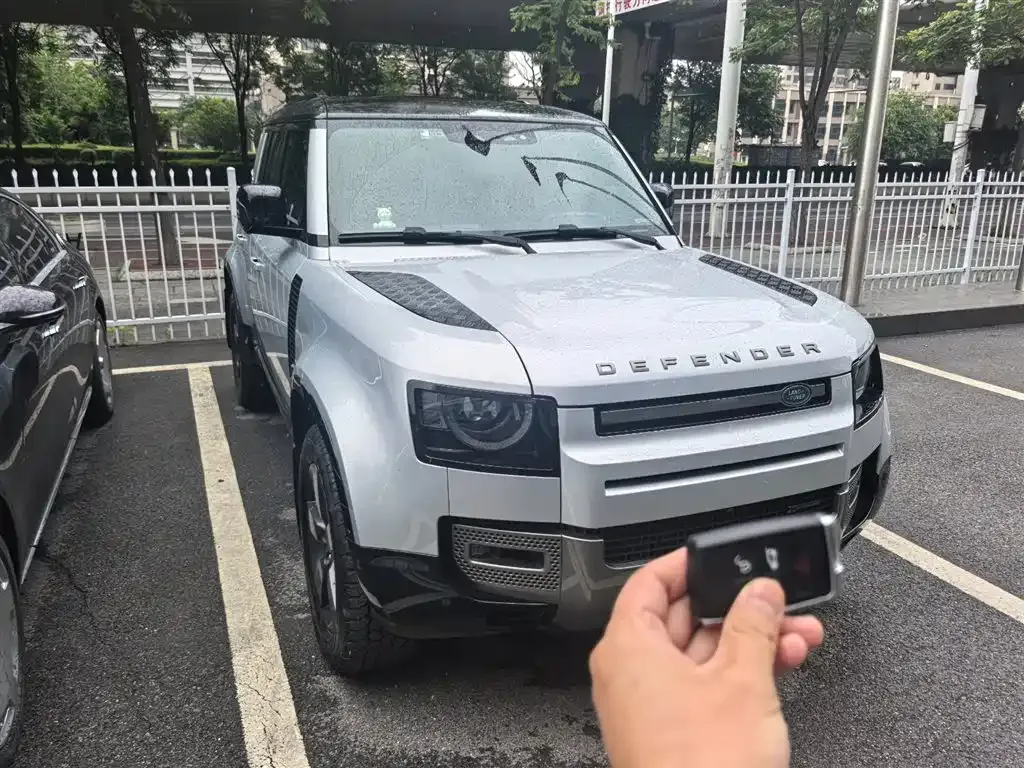 Land Rover Defender — фото 7