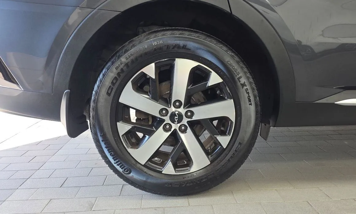 Kia Sorento — фото 7