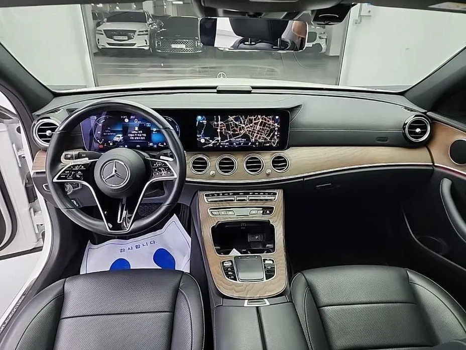 Mercedes-Benz E-Class — фото 10
