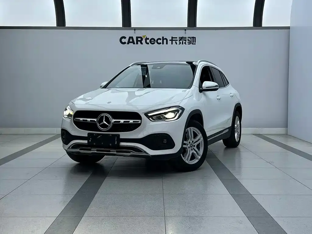 Mercedes-Benz GLA — фото 1