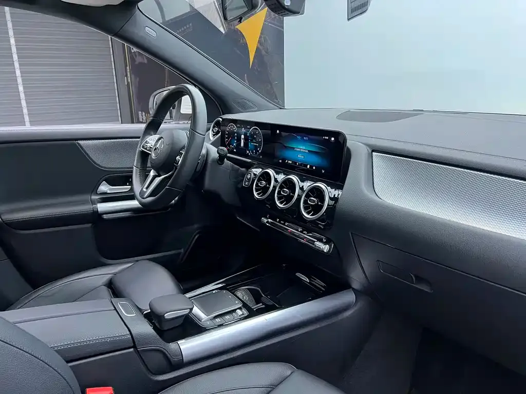 Mercedes-Benz GLA — фото 9