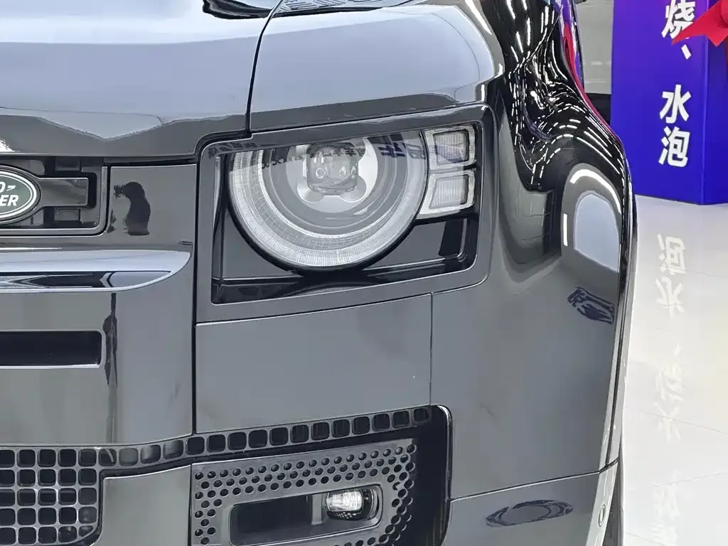 Land Rover Defender — фото 6