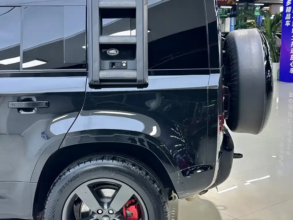 Land Rover Defender — фото 3