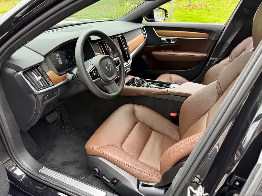 Volvo S90 — фото 2