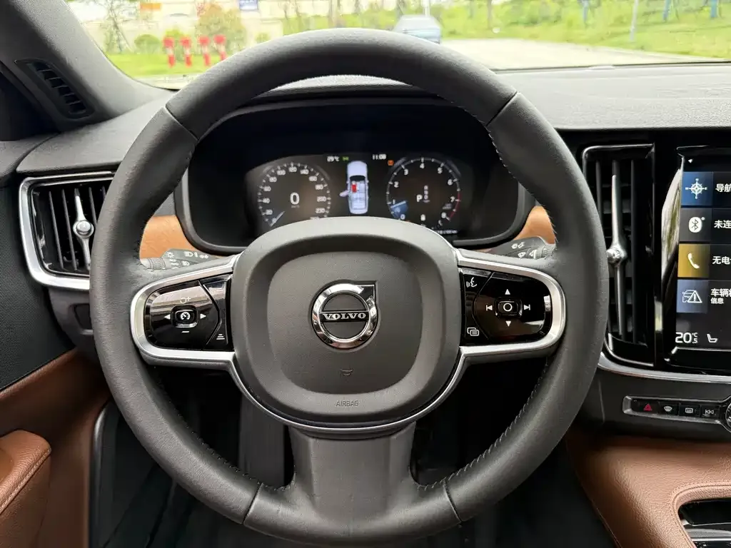 Volvo S90 — фото 4