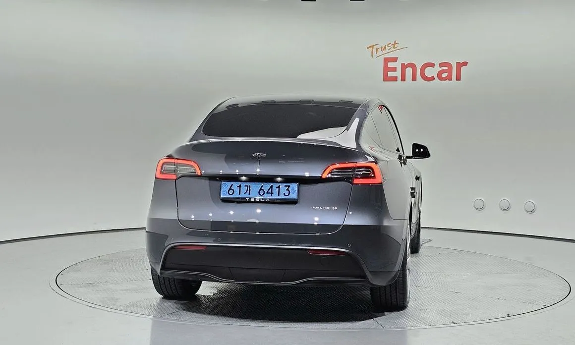 Tesla Model Y — фото 3