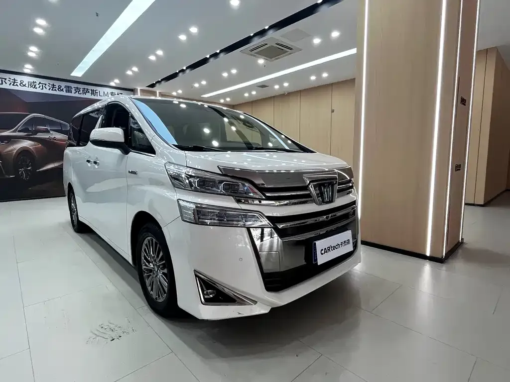 Toyota Vellfire — фото 10
