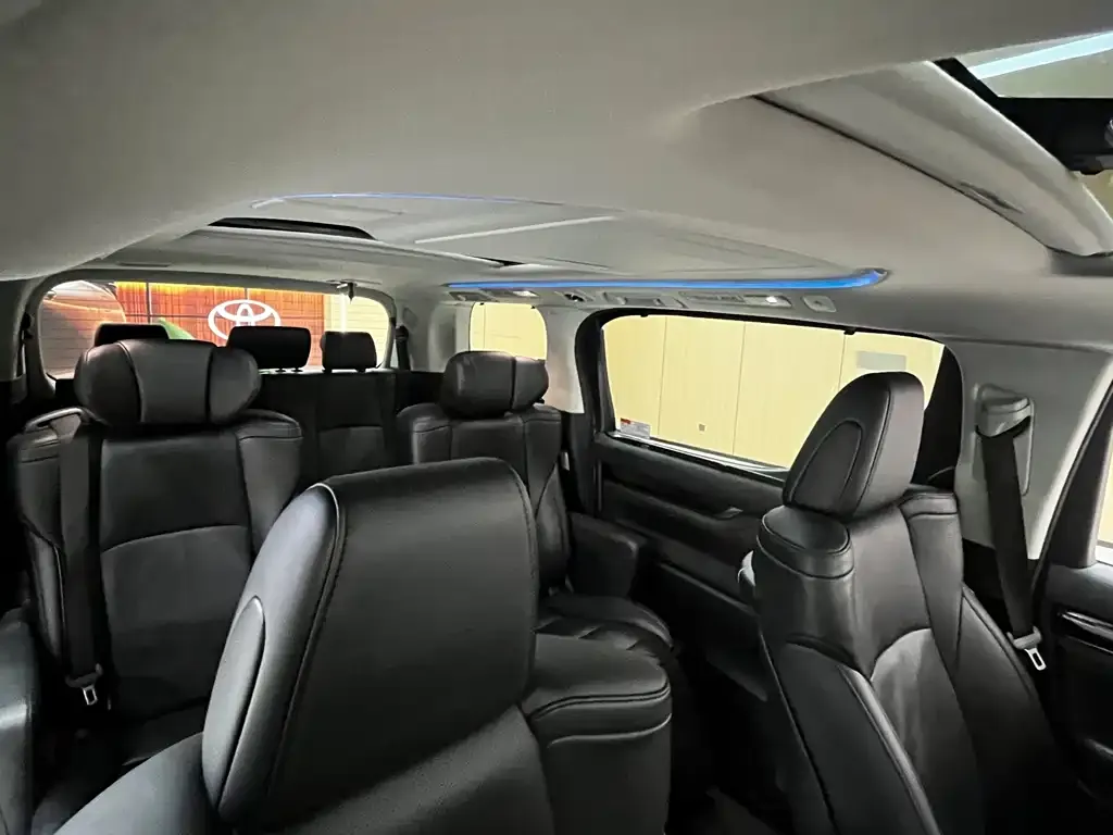 Toyota Vellfire — фото 9