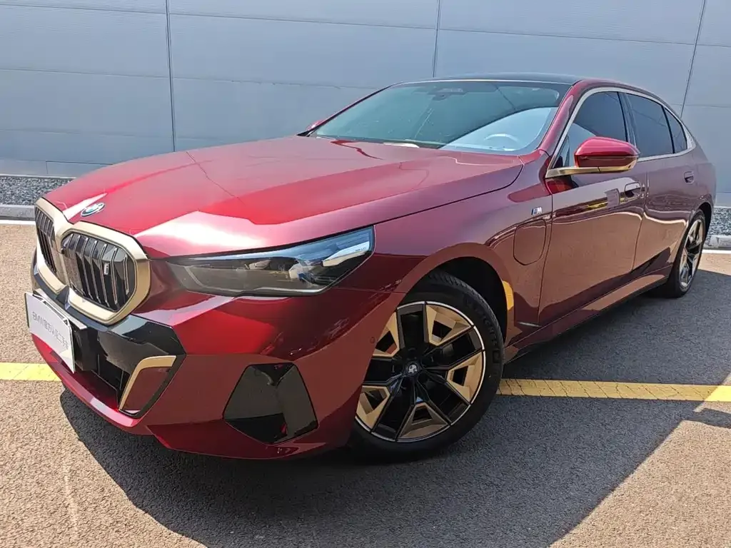 BMW i5 — фото 1