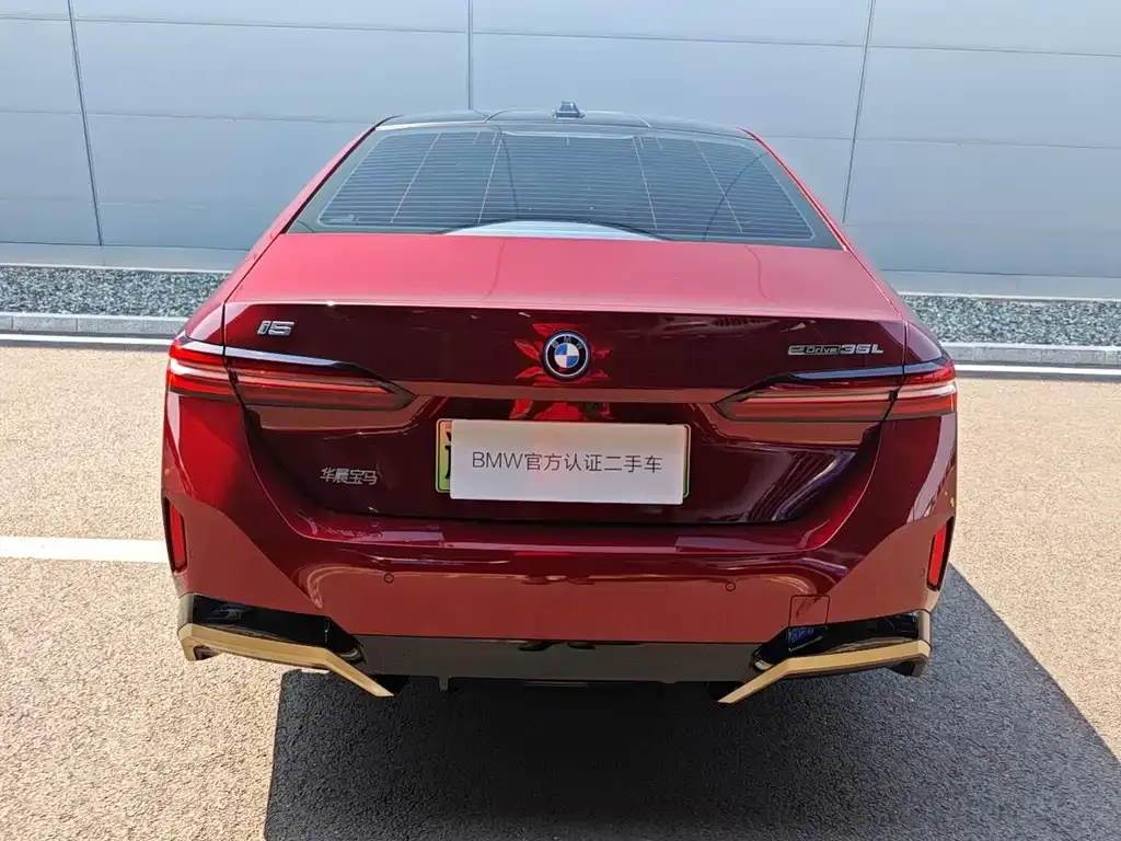 BMW i5 — фото 8