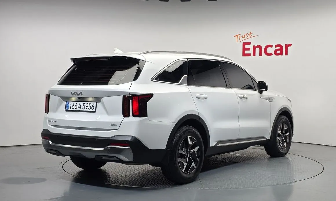Kia Sorento — фото 10
