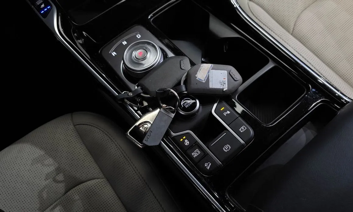 Kia Sorento — фото 4