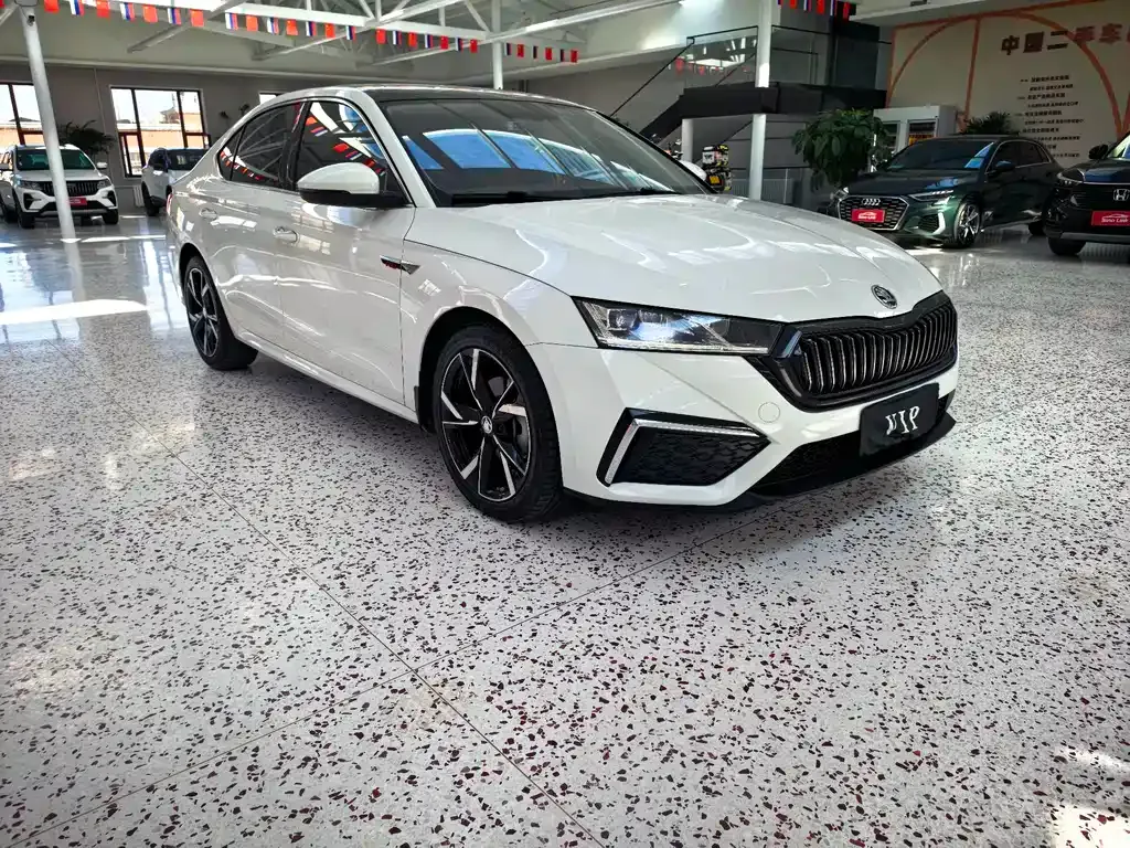 Skoda Octavia — фото 5