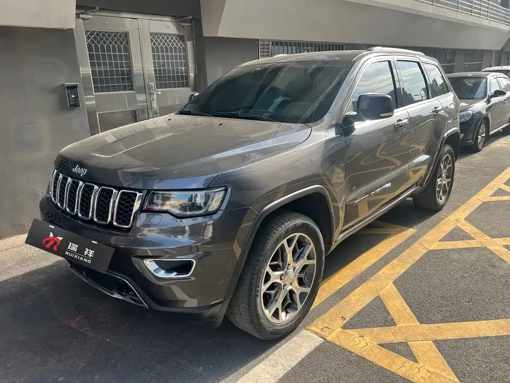 Jeep Grand Cherokee (Import) — фото 2