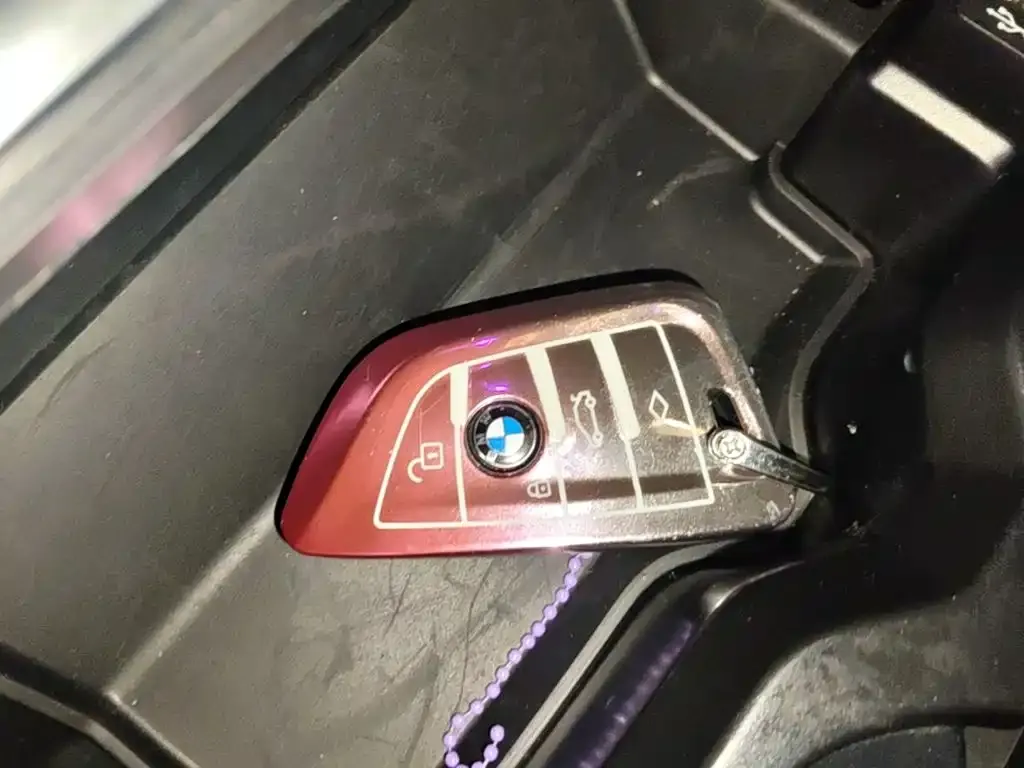 BMW iX3 — фото 2
