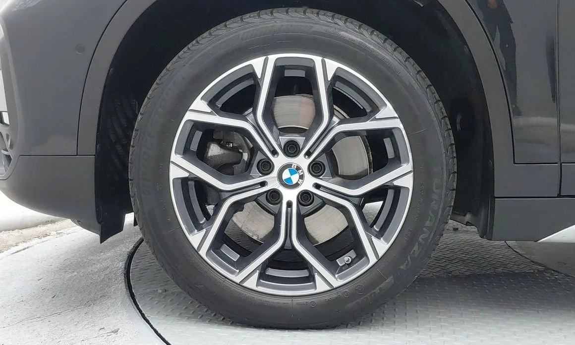 BMW X1 — фото 9