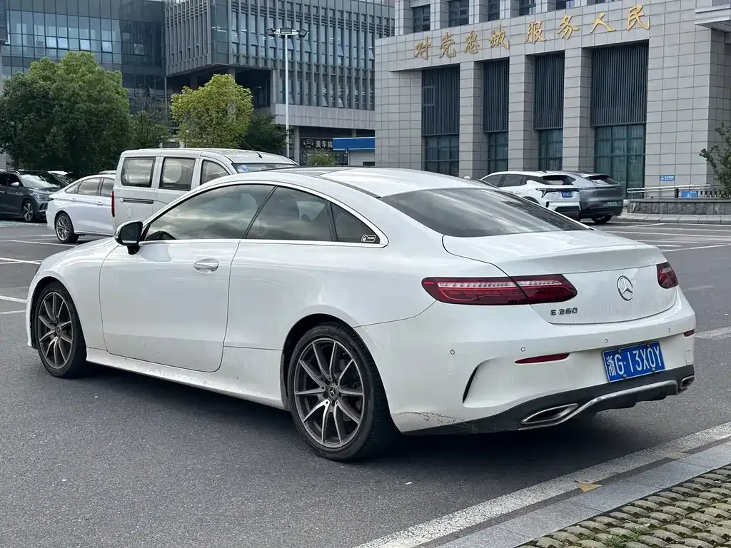 Mercedes-Benz E-Class (Import) — фото 2