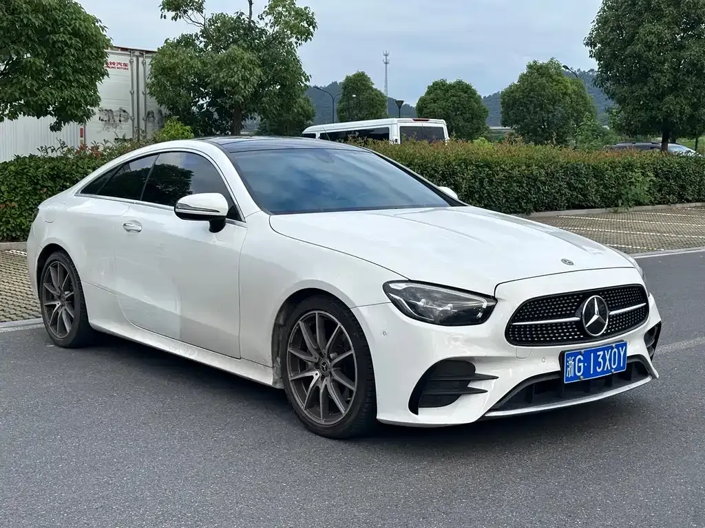 Mercedes-Benz E-Class (Import) — фото 9