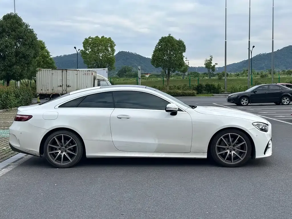 Mercedes-Benz E-Class (Import) — фото 3