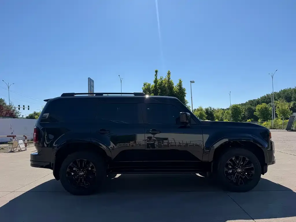 Toyota Prado — фото 2