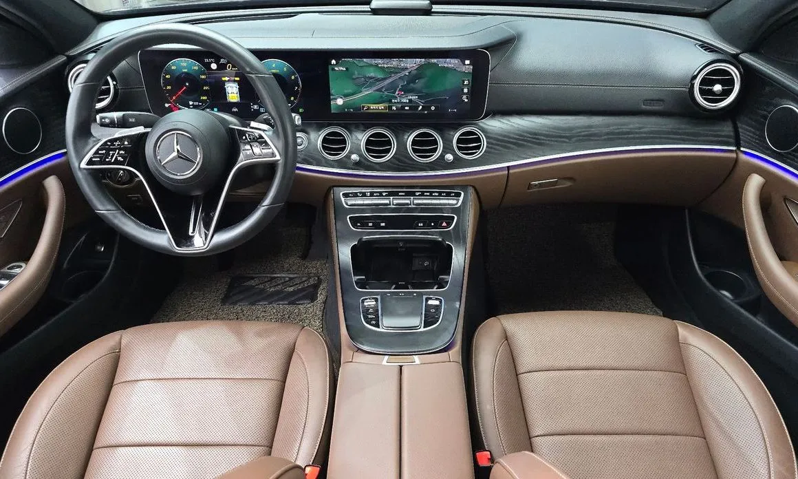 Mercedes-Benz E-Class — фото 10