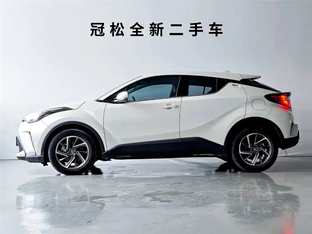 Toyota C-HR — фото 10