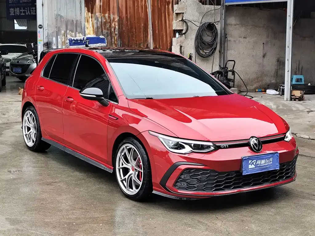 Volkswagen Golf GTI — фото 8