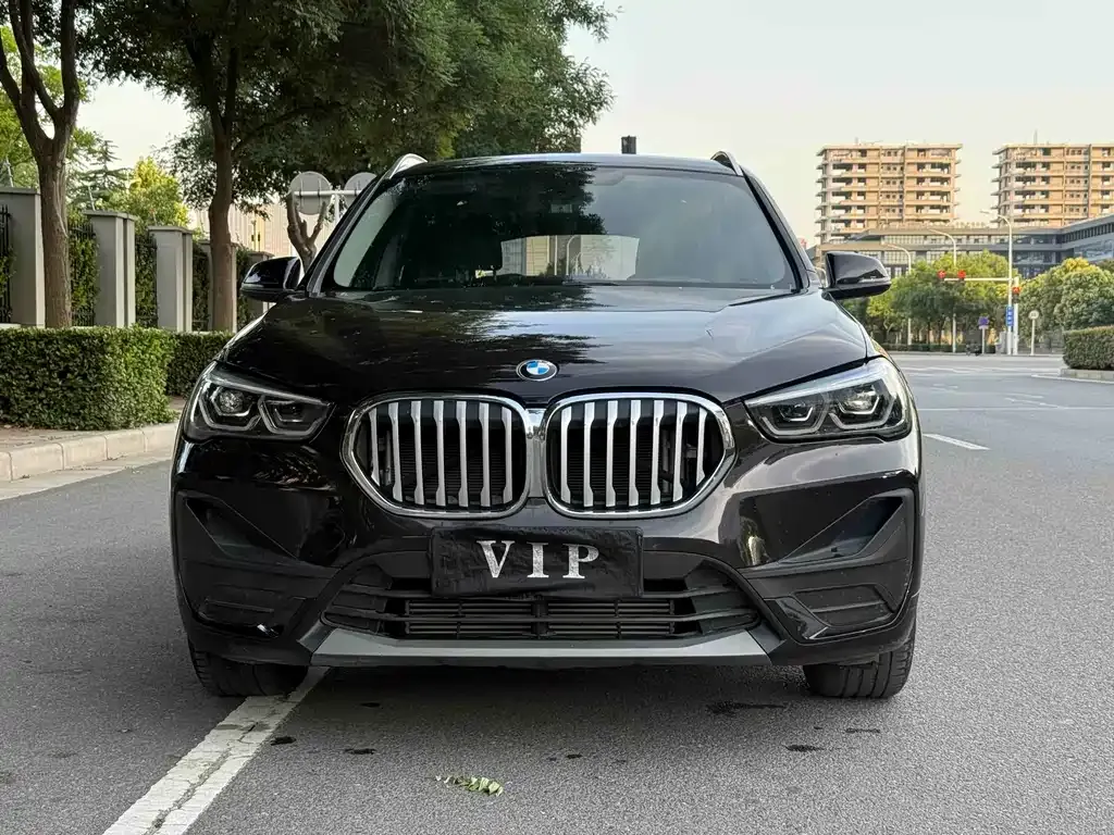 BMW X1 — фото 5