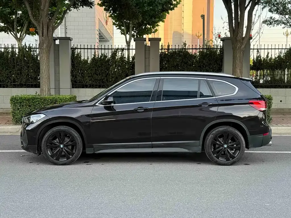BMW X1 — фото 10