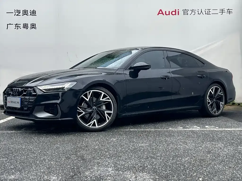 Audi A7L — фото 1