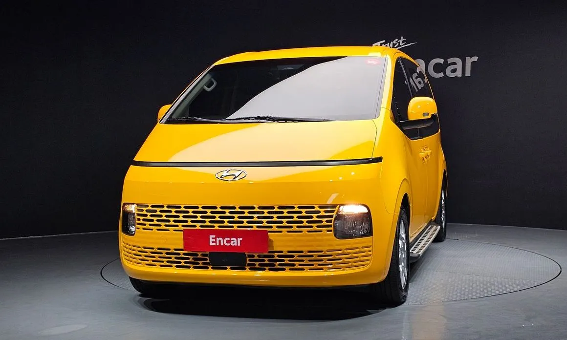 Hyundai Staria — фото 3