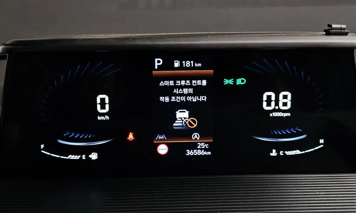 Hyundai Staria — фото 2