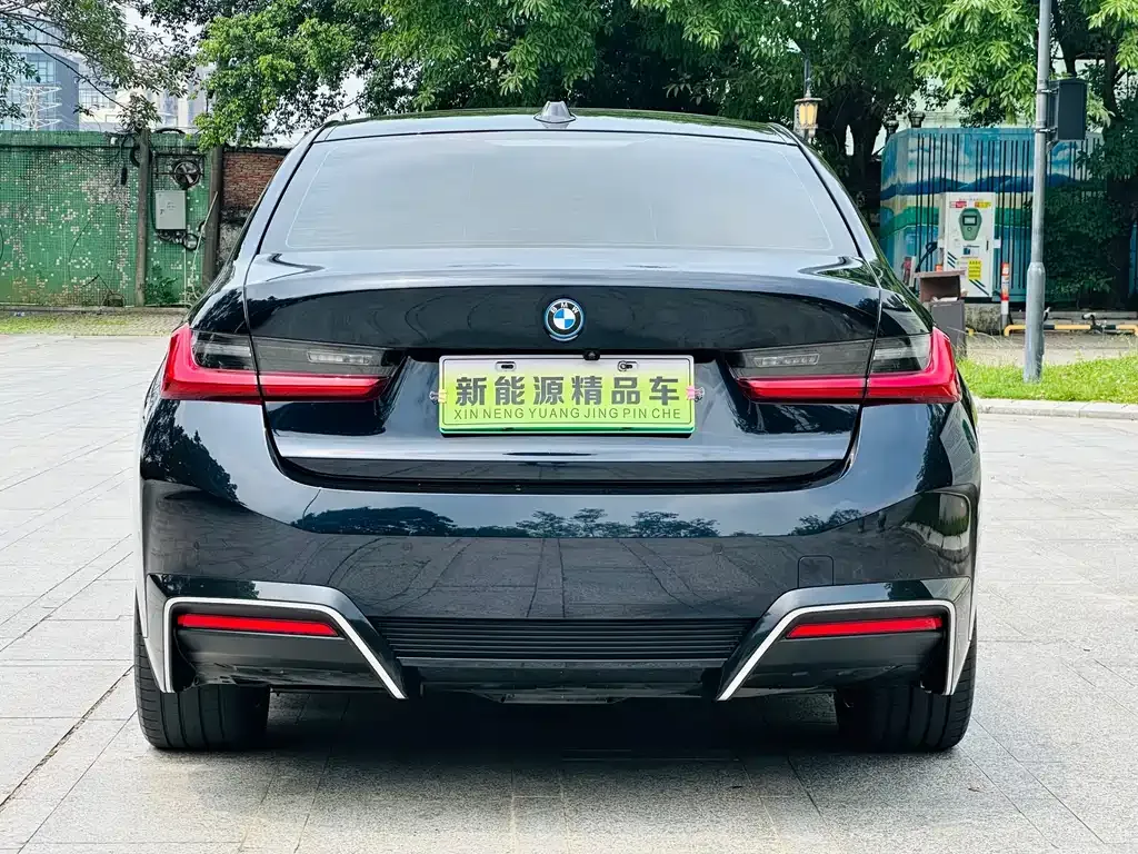 BMW i3 — фото 8