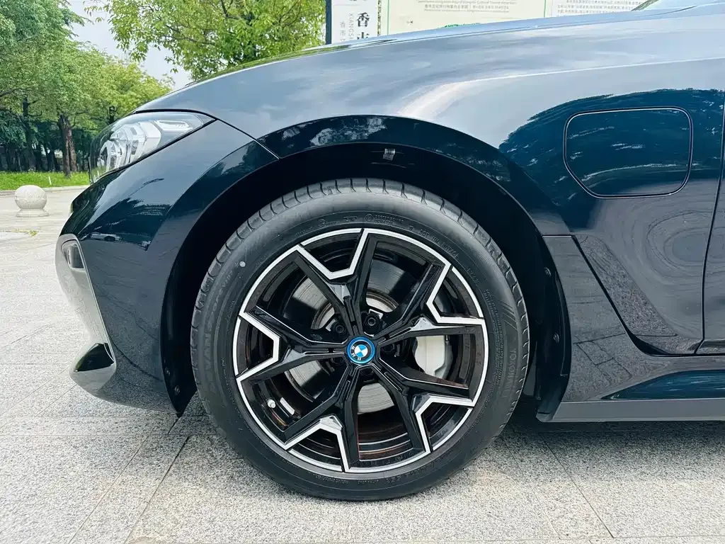 BMW i3 — фото 9