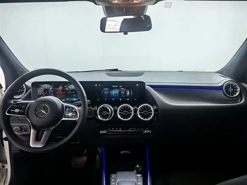 Mercedes-Benz EQA — фото 2